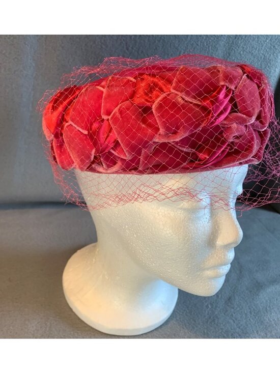 Ladies Pink Satin & Velvet Braided Hat Size 22 Vintage main image 11